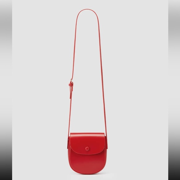 NWT Cider Classic Mini, Red, Crossbody, Faux Leather, Adjust Strap, Bag, Purse - Picture 4 of 16